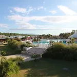 Club Esse Sunbeach מלון