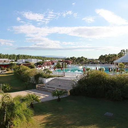 Club Esse Sunbeach فندق