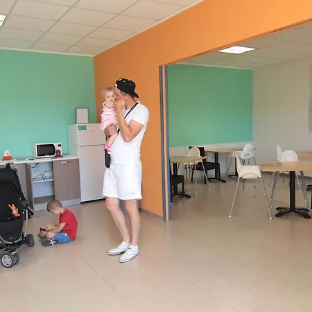 Club Esse Sunbeach فندق سكيلاتشي