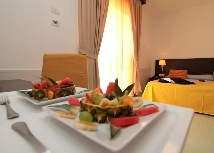 Club Esse Sunbeach Hotel 4*