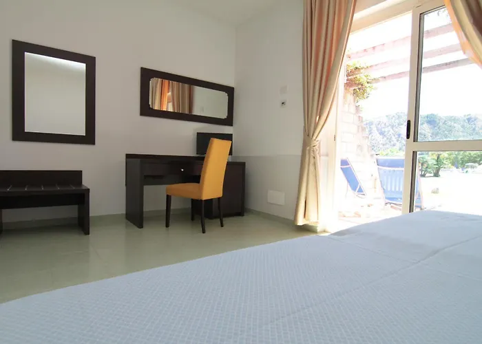 Club Esse Sunbeach 4* Squillace