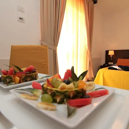 Club Esse Sunbeach Hotel 4*