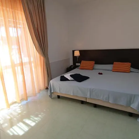 Club Esse Sunbeach Hotel 4*
