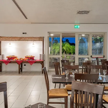Club Esse Sunbeach 4* Squillace