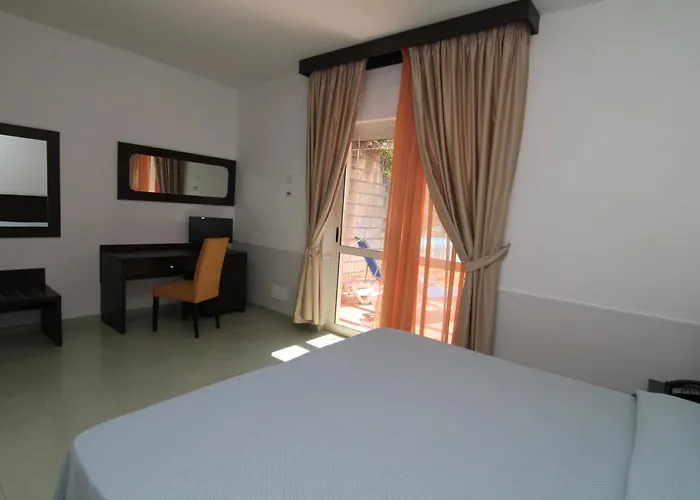 Club Esse Sunbeach 4* Squillace