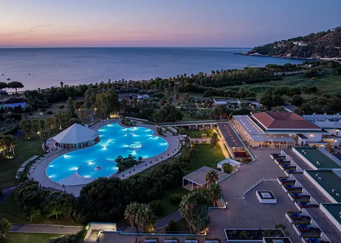 Club Esse Sunbeach 4*