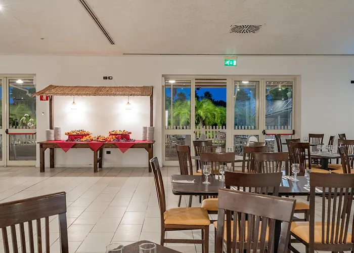 Club Esse Sunbeach 4* Squillace